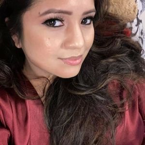 Meet your Posher, Elisa